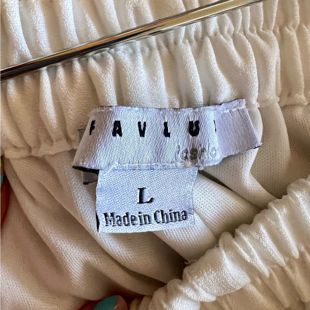 White Flowy Wrap Front Capri Pants - Picture 7 of 7